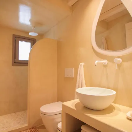 4twaves House - Beachfront In Agios Ioannis *
